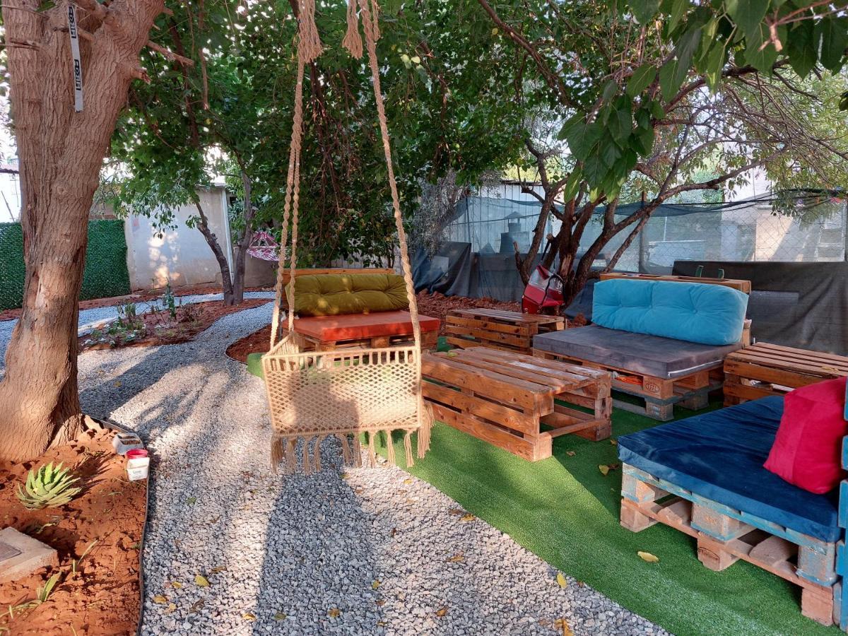 Secret Garden Guest House 02 Фамагуста Экстерьер фото