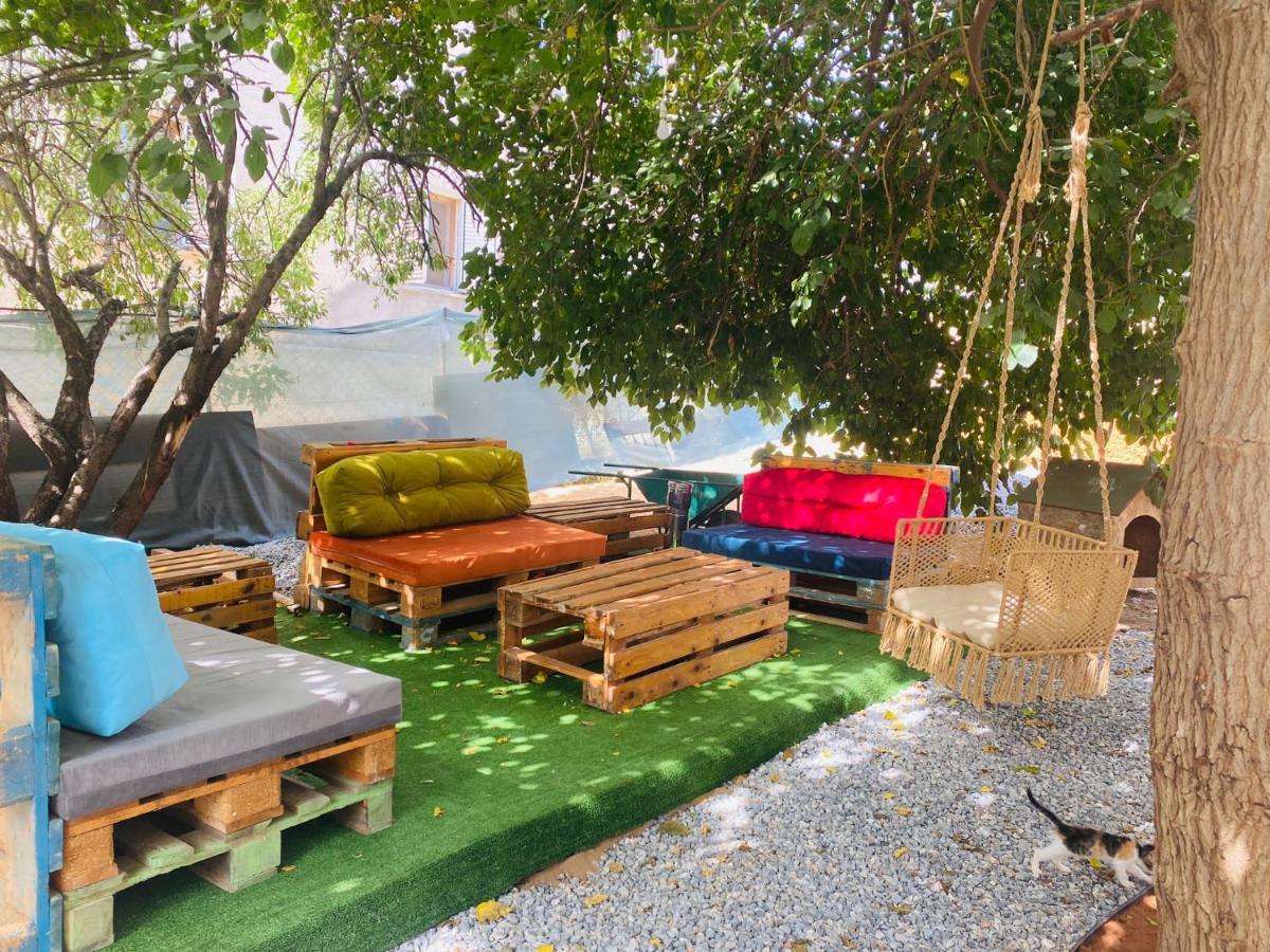 Secret Garden Guest House 02 Фамагуста Экстерьер фото